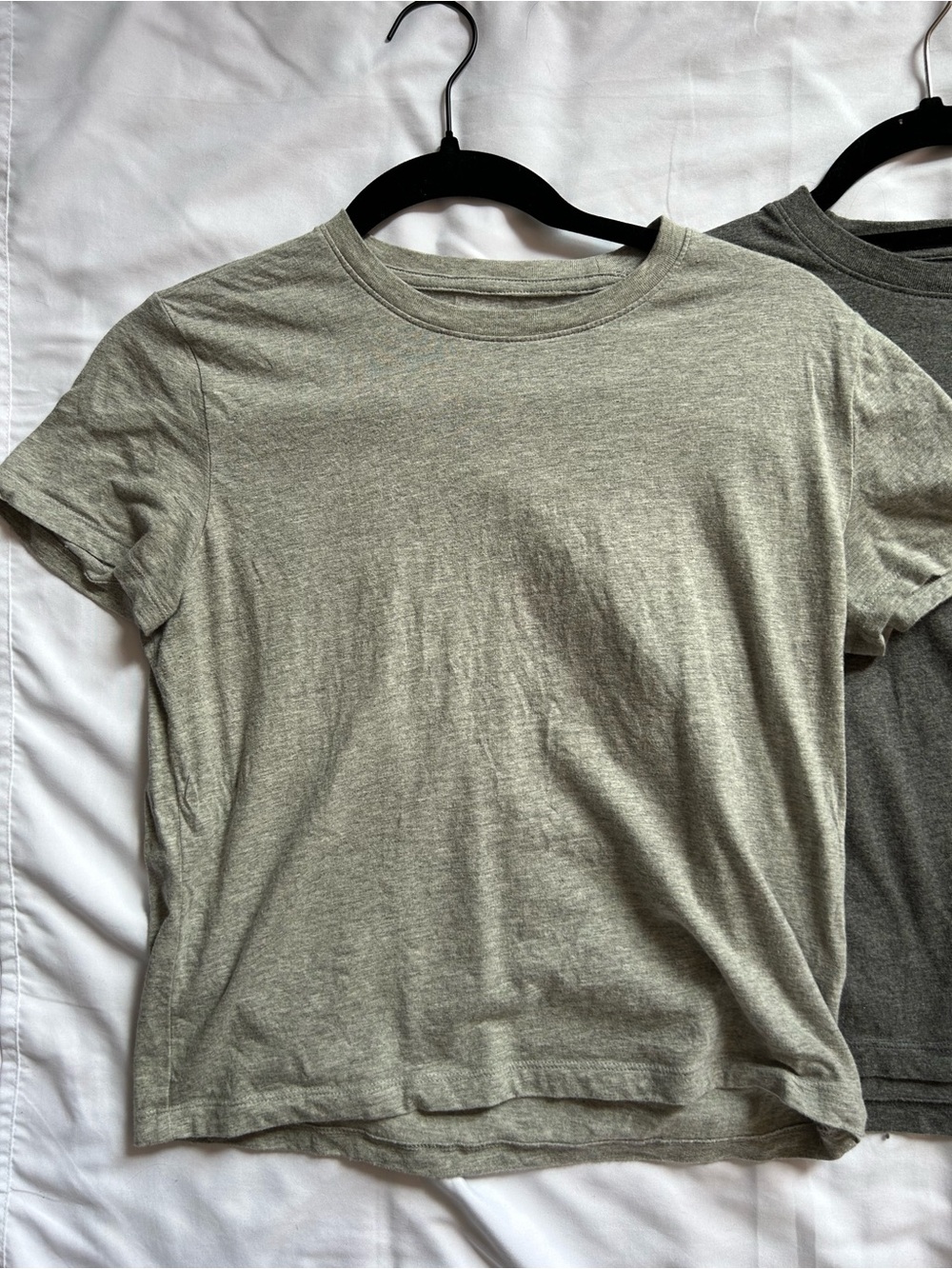 3 Everlane The Box-Cut Tee - Picture 2 of 6